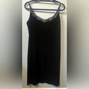 Gilligan & O'Malley Black Crushed Velvet Lace Detail Slip Gown/Dress Size Large
